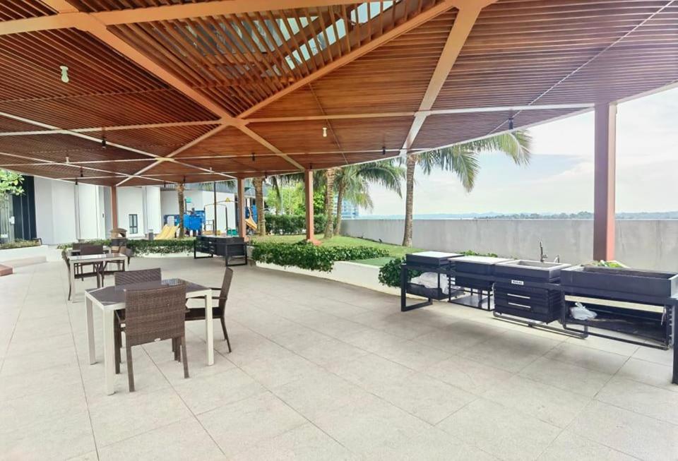 1519 Almas Suites Seaview Sunrise Netflix By Stay Nusajaya  Exterior photo